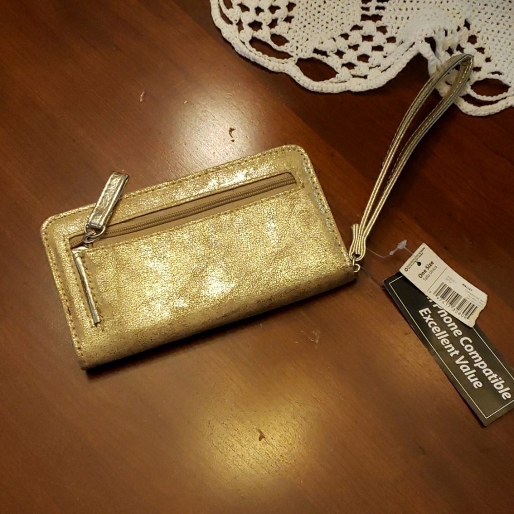 Wristlet Wallet Champagne Metallic NWT